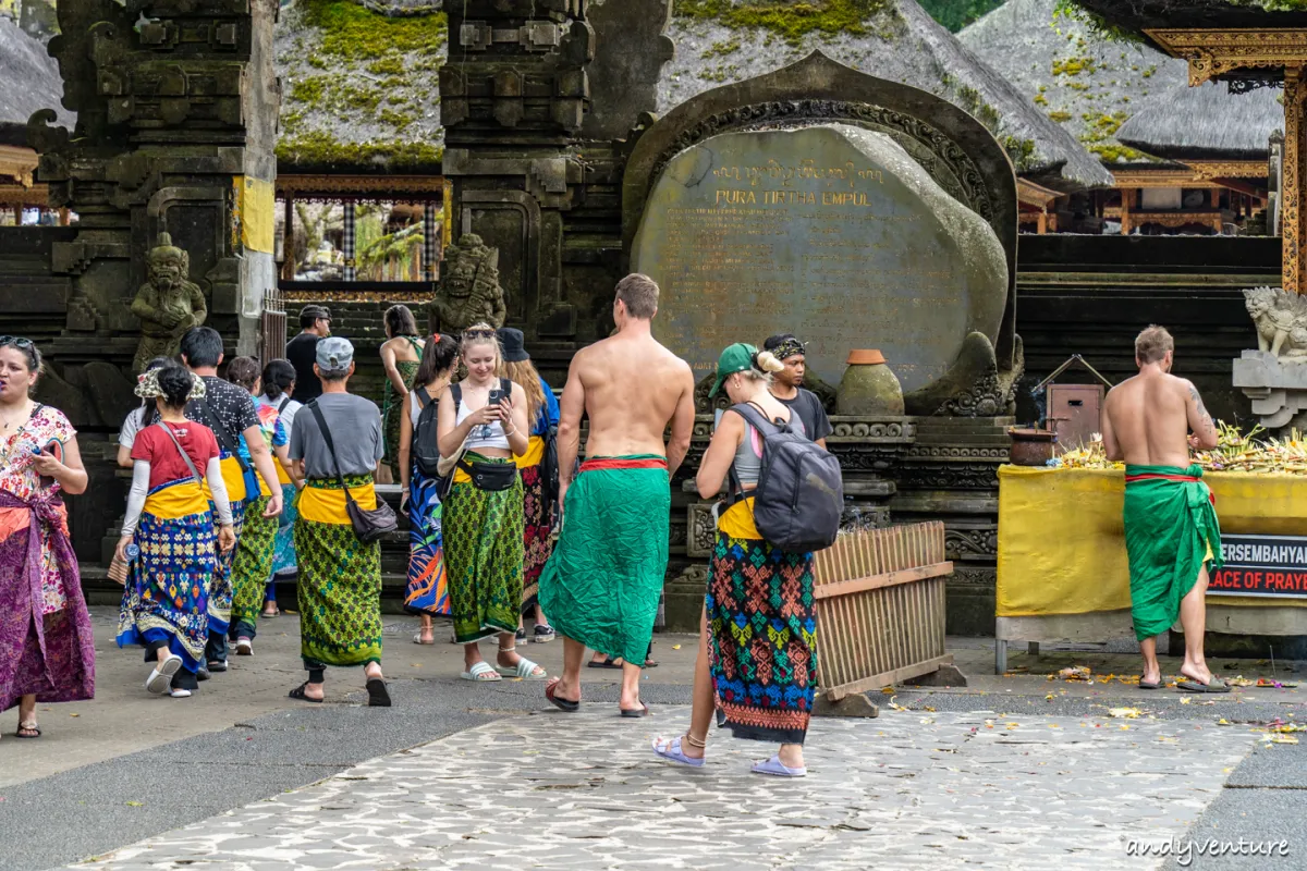 聖泉寺(Pura Tirta Empul)－峇里島五大聖廟之一，聖泉浴流程介紹｜峇里島包車自由行