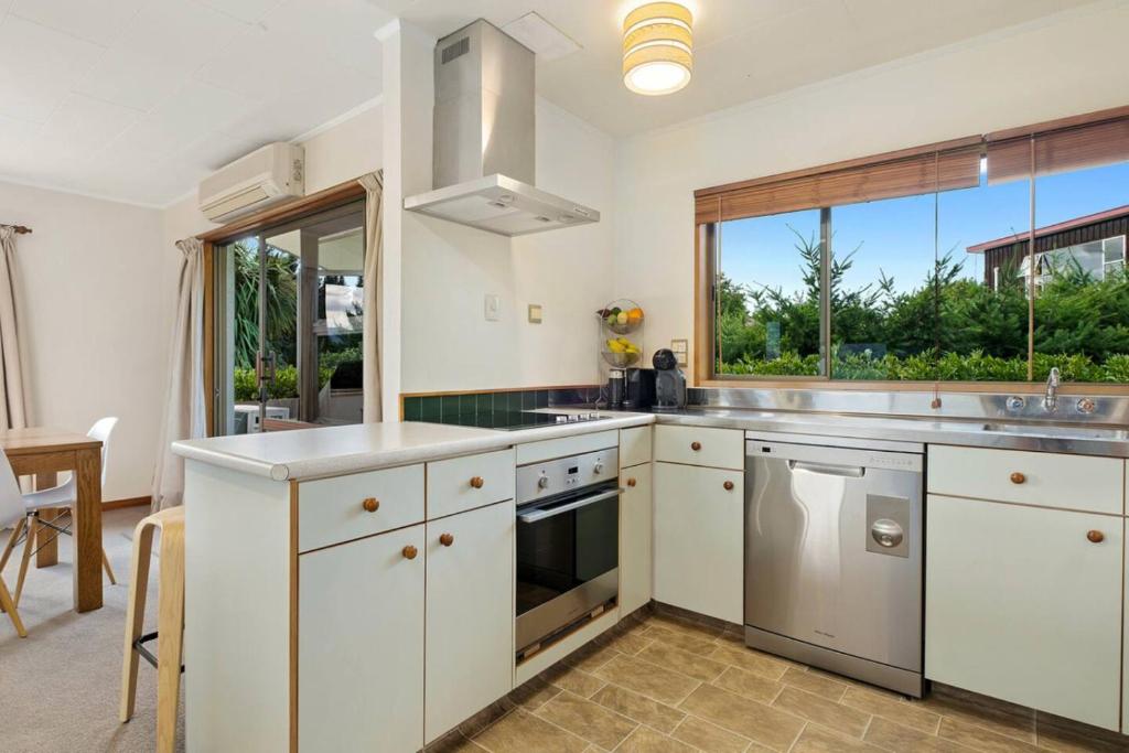 Wanaka住宿推薦-Wanaka Lake view with a Games Room that Sleeps 8 Wanaka住宿推薦-Wanaka Lake view with a Games Room that Sleeps 8