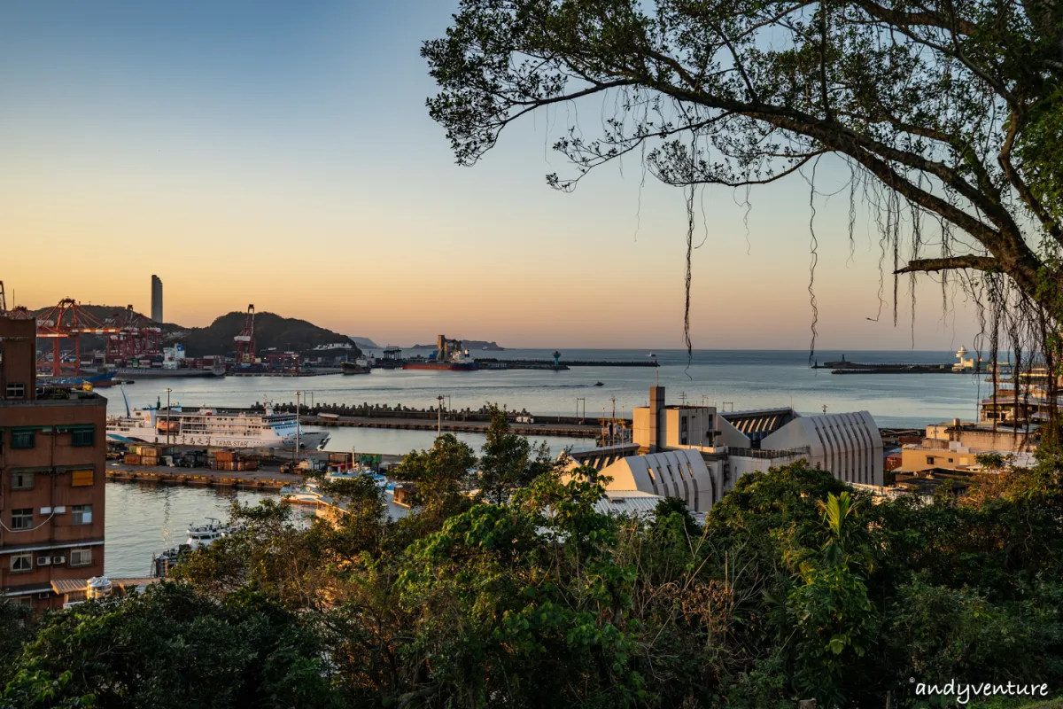 旭丘指揮所－日治時期的台灣八景之一，欣賞基隆港最佳地點｜基隆景點