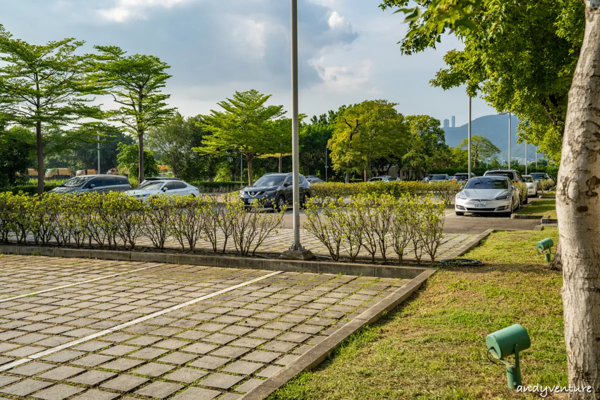 法鼓山農禪寺的停車場