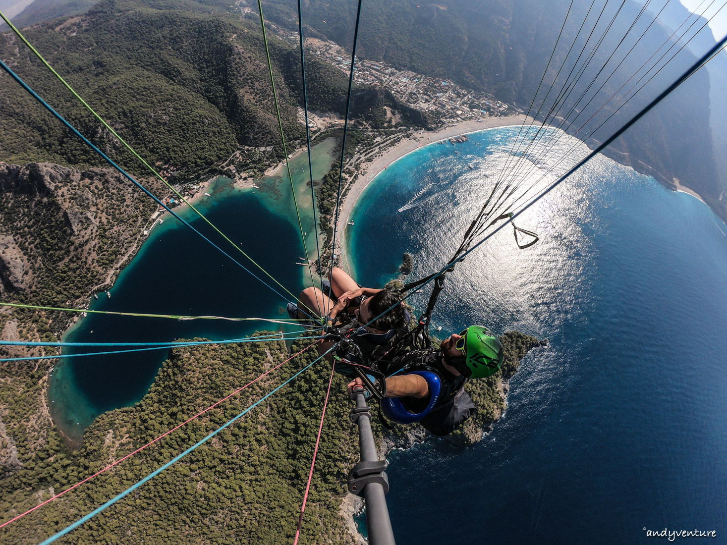 歐魯旦尼斯滑翔傘－體驗兩千公尺高空美景｜歐魯旦尼斯Oludeniz｜土耳其租車旅遊